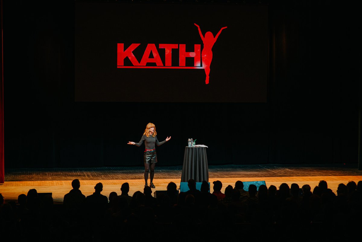 . @kathygriffin brought the laughs last weekend! 🔥😂 📸: Kailey Howell