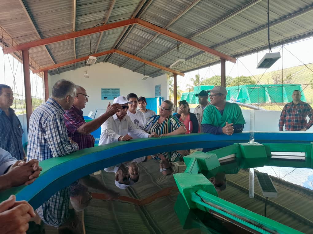 Acompañamos al  Comandante José Ramón Machado Ventura, en recorrido por la UEB La Paila, en San Cristóbal.
#ArtemisaJuntosSomosMás 
<a href="/DiazCanelB/">Miguel Díaz-Canel Bermúdez</a> 
<a href="/DrRobertoMOjeda/">Dr. Roberto Morales Ojeda</a> 
<a href="/GobiernoArt/">Gobierno Provincial de Artemisa</a> 
<a href="/PartidoPCC/">Partido Comunista de Cuba</a>