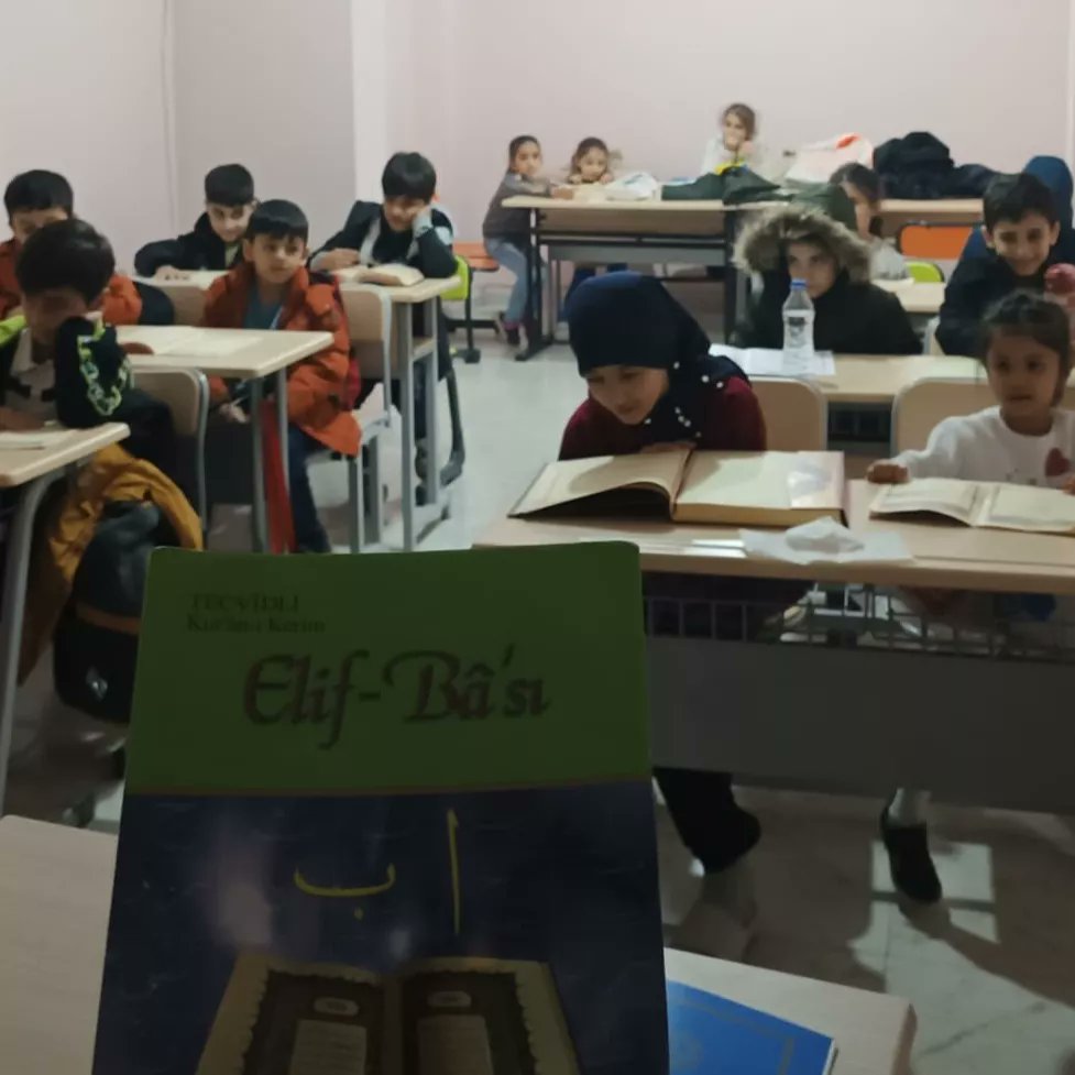 YediHilalBatman's tweet image. Kalpler ancak Allah'ı anmakla
huzur bulur.
@batmanhem Himayelerinde Şeyma Aydın Hocamızın Riyasetinde Kuran Kurslarımız Devam Ediyor 🌸
Hep birlikte@yedihilal'deyiz 🌙
#hafizlikhazirlikegitimi
#kurankerim
#elifba
#çocuklarlakuran
#ilimyolundahafızlar