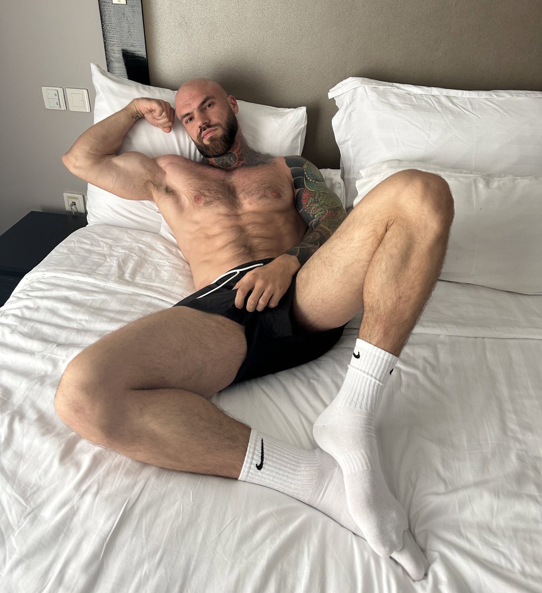 ValdemarXL's tweet photo. Rt if u want to chill with me 😏😏😏 https://t.co/rutWntwvcY