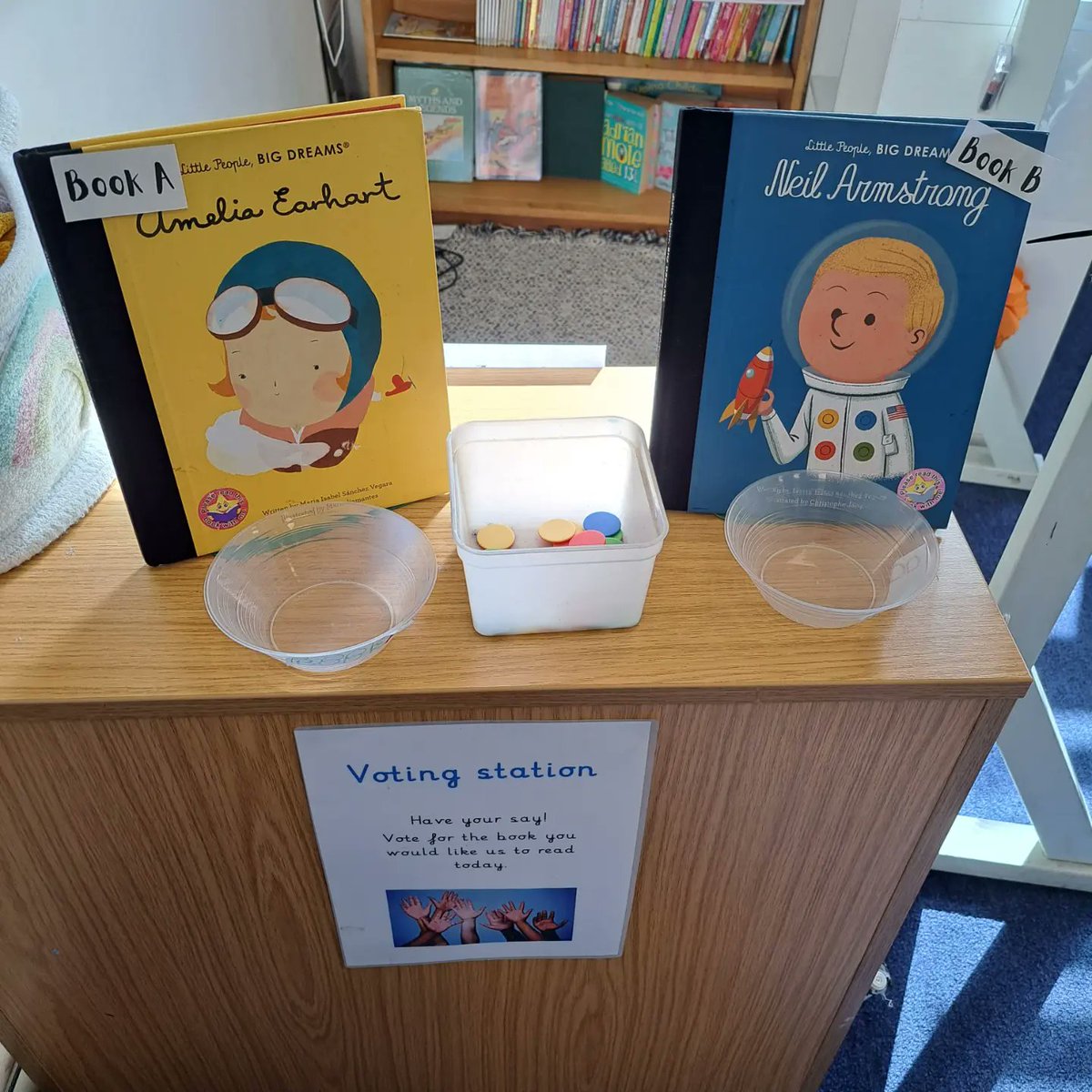StAndrewsOLAAS's tweet image. Did someone say story time? 😍
Voting stations at the ready...children, you decide! 🙌🎉 
#readingforpleasure