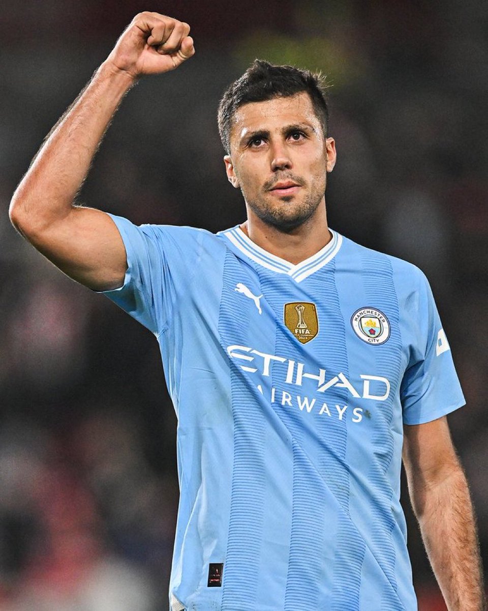 🇪🇦✅ Rodri has completed 𝟲𝟵 consecutive matches without defeat, marking the longest 𝐔𝐍𝐁𝐄𝐀𝐓𝐄𝐍 streak for a player in the history of the Premier League.... 🤯