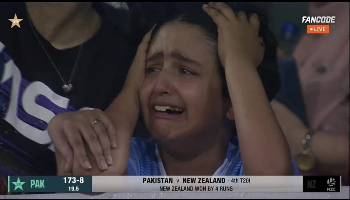 This is not just a picture. It is the price that one pays for supporting Pakistan Cricket Team. 💔😭@TheRealPCB @TheRealPCBMedia @iramizraja @DunyaNews @geosupertv @wasimakramlive @PakPMO #PAKvNZ #PakistanCricket #NZvPAK #PCB #ICC #Cricket #LahoreQalandars #RCBvsSRH #T20 #news