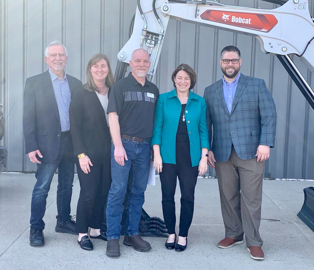 I went to Doosan Bobcat in Litchfield to see their newly expanded facility and hear about their work creating attachments for mowers and grappling equipment. Manufacturing helps drive our state’s economy, and I’m working to keep it that way.