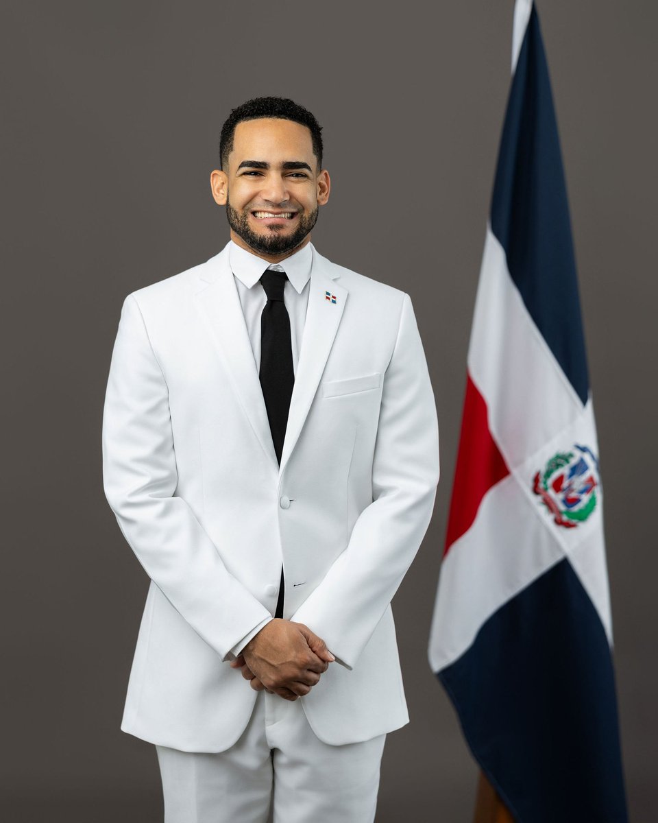 Lo soñamos juntos y lo lograremos juntos. Hoy, más consciente que nunca, que para hacer un buen trabajo debes amar a tu comunidad, dispuesto a dar él 💯 para lograr las transformaciones que necesita mi amada Guáranas. Una nueva historia empieza hoy. #EldeLasGuaranas