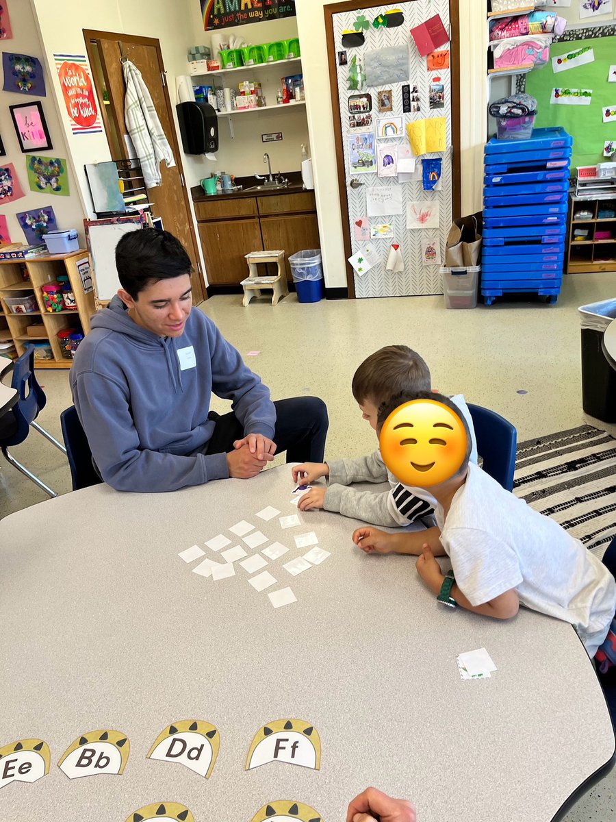 jarmstrong1720's tweet photo. Bring Tour Child To Work Day!! We played, had a pizza party and had so much fun! Thank you McKenzie, Jayson, Madison, Mia and Nathan for sharing your day with us!! ππ #preschool #play #koalaclass @Director_Oxy @StaffordTwpEd https://t.co/RGZG955QjT