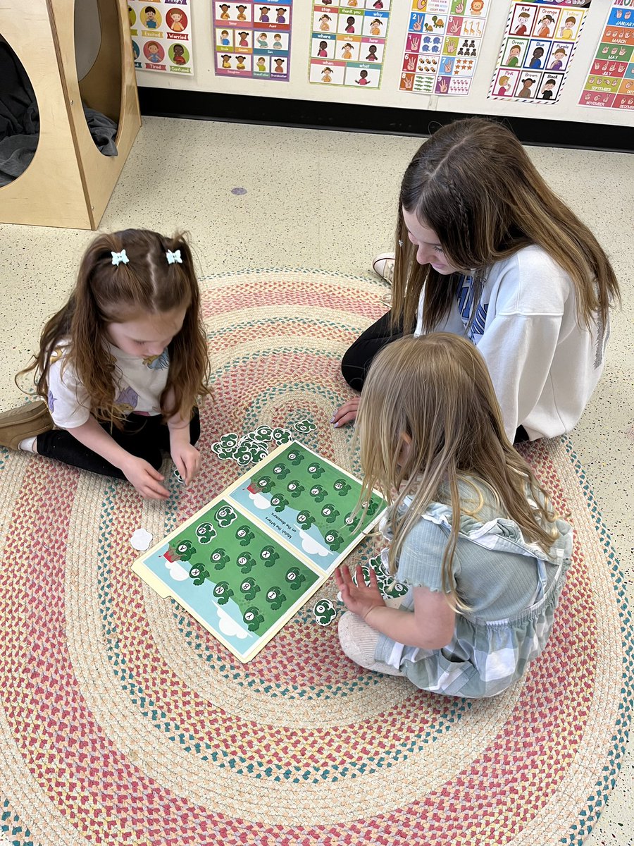 jarmstrong1720's tweet photo. Bring Tour Child To Work Day!! We played, had a pizza party and had so much fun! Thank you McKenzie, Jayson, Madison, Mia and Nathan for sharing your day with us!! ππ #preschool #play #koalaclass @Director_Oxy @StaffordTwpEd https://t.co/RGZG955QjT