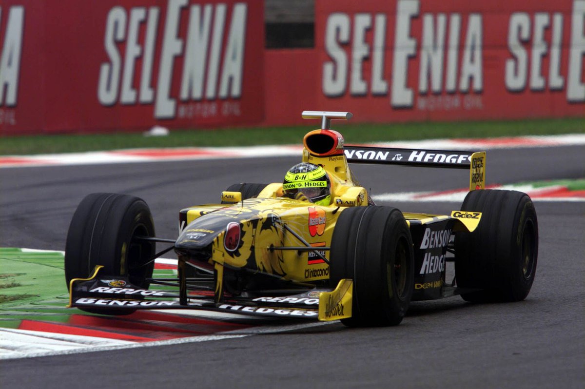 Hirotoshi Honda tried to convince Eddie Jordan to take Shinji Nakano for 1998, to partner Damon Hill, and in return the irishmen would have to pay 4 million dollars less for the Mugen engines. Jordan declined, and kept Ralf Schumacher.
#F1 #Formula1 #RetroF1