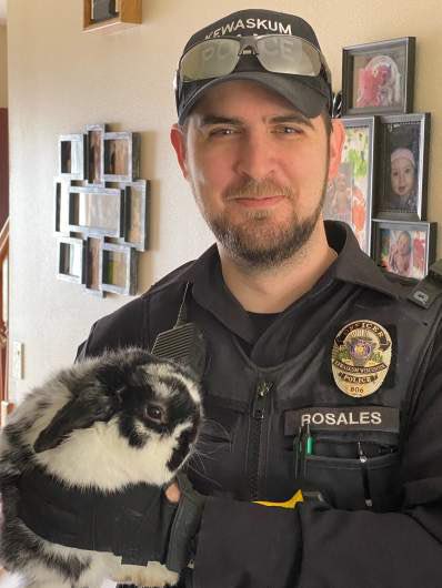 antifaoperative's tweet photo. Wisconsin police officer & school resource officer, Steven Rosales, who was originally arrested for sexual misconduct with a student, has now been charged with bestiality involving his family’s golden retriever. https://t.co/NZZaQrZitt