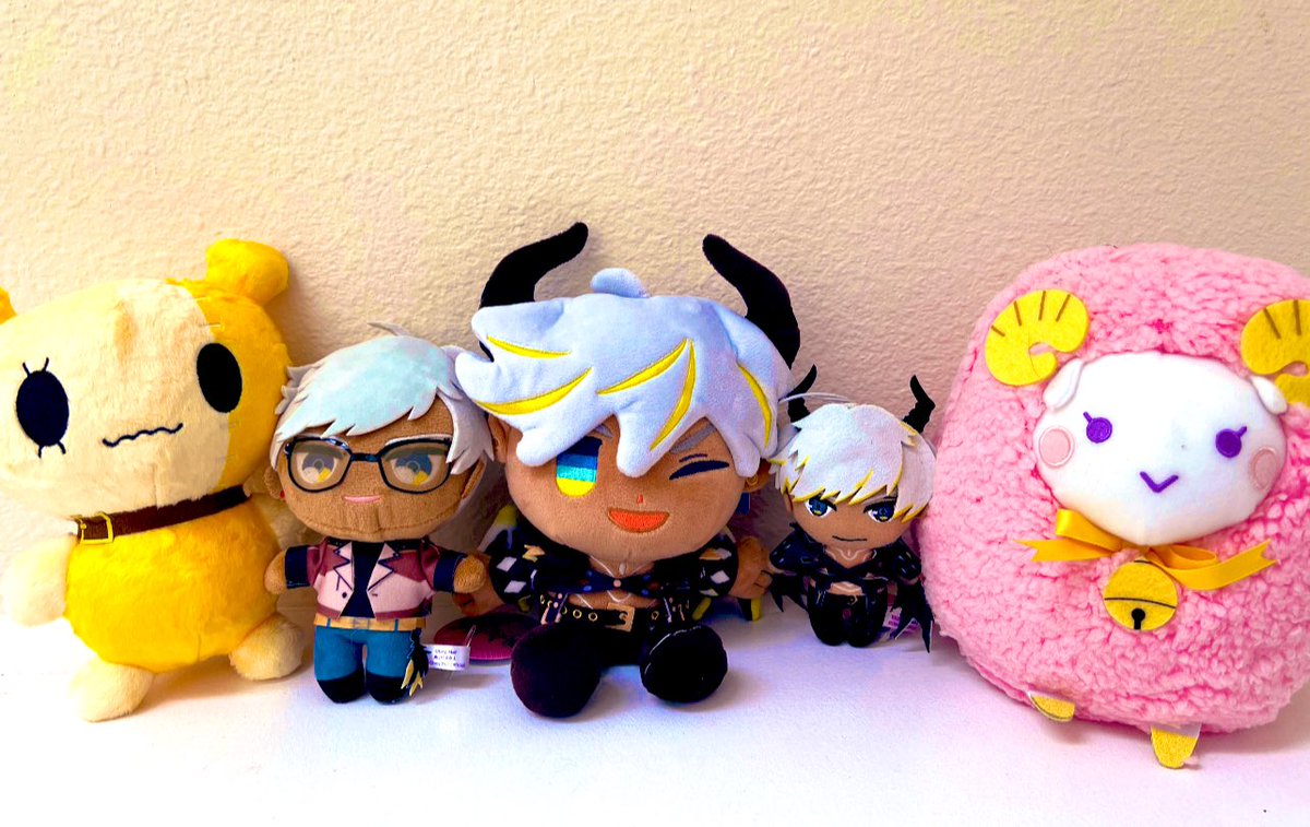 My new Mammon plushie joined the squad 💛💛💛