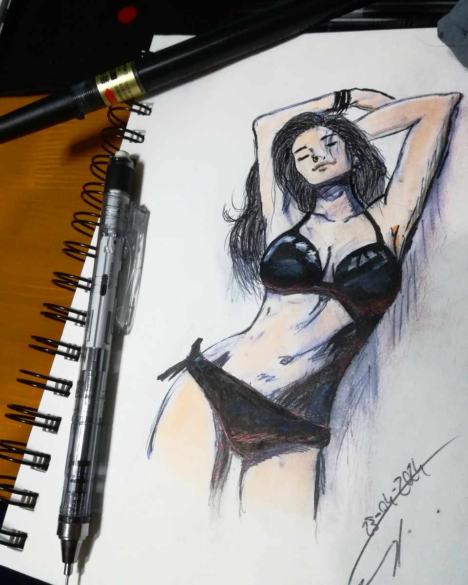 Because it's cold... Let's draw something appropriate! 😁 #drawing #girl #sketch #sketchbook #summer #summervibes #spring #copic #copicmarkers #fude #fudepen #bicpen #bicpenart #bicpendrawing #acrilicpainting