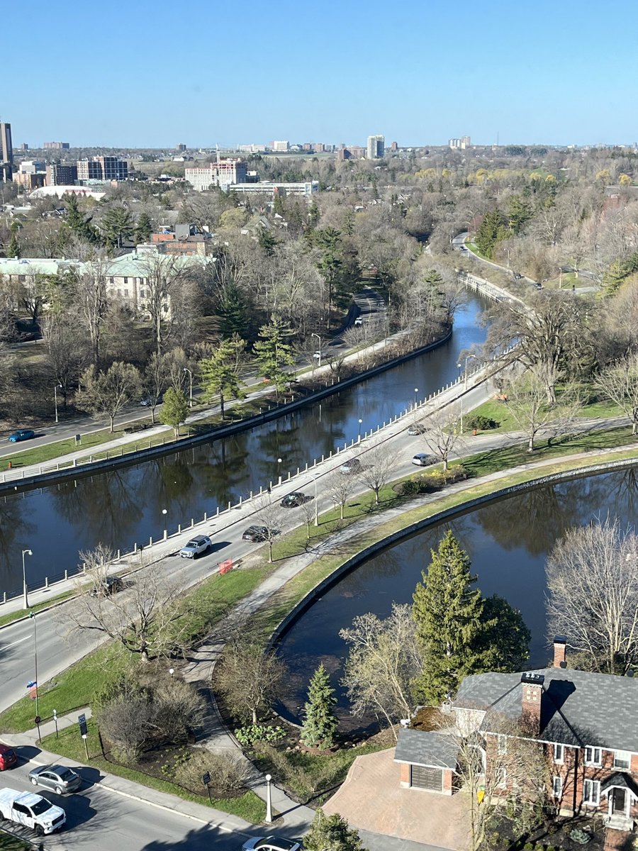 The ⁦@RideauCanalNHS⁩ is full!! We are one step closer to ⁦@CdnTulipfest⁩ and all of the new attractions. I'm delighted to be on the team this year. ⁦@Ottawa_Tourism⁩ ⁦@BeaverTails⁩ #ottawa