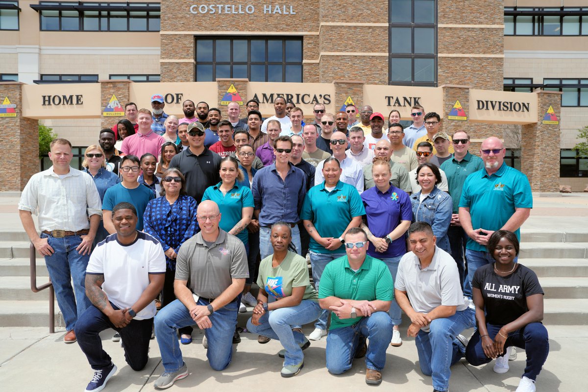 Denim Day: Standing Against Sexual Violence 👖 Yesterday, the 1st Armored Division joined the global movement known as Denim Day to raise awareness, support survivors, and advocate for justice. #SAPM