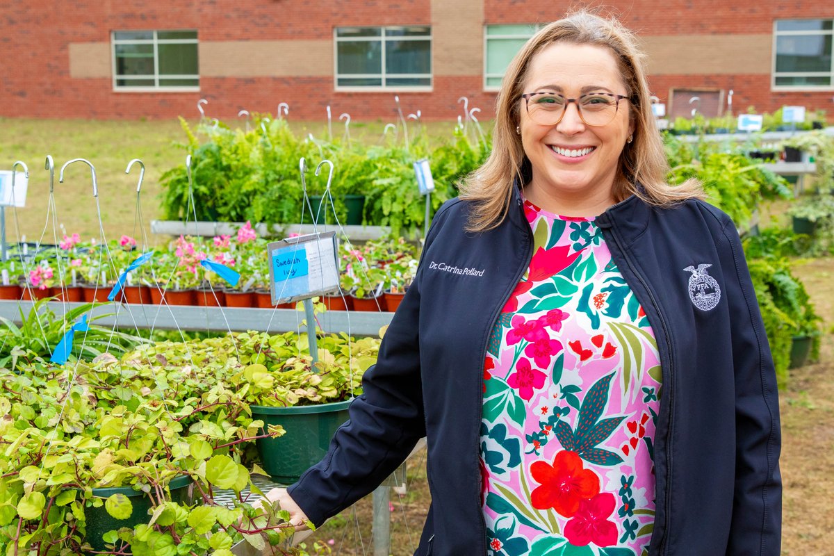 Newton County Schools Celebrates Dr. Catrina Pollard of @EHS_Eagles, the 2024 GACTE Agriculture Teacher of the Year! newtoncountyschools.org/departments/pu…