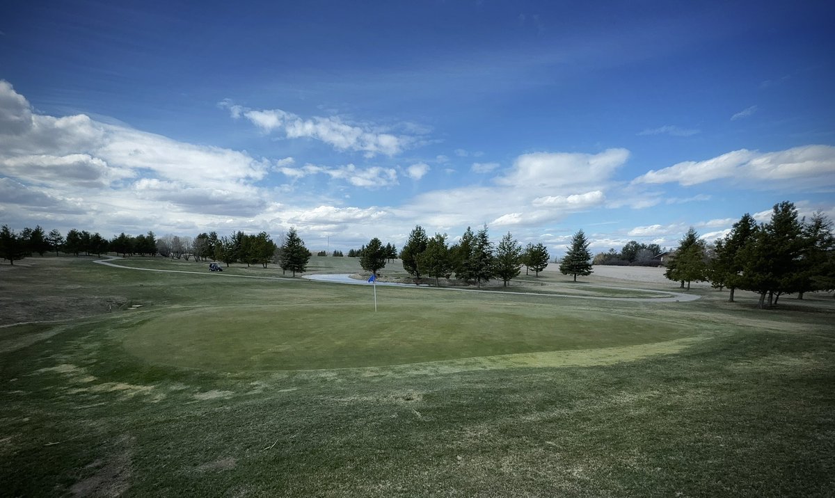 Golf is a simple game 🤣⛳️ Check Pin Locations before your round and hit it closer 🎯 Book your next Tee Time online at golfsylvanlake.com #PlayMoreGolf