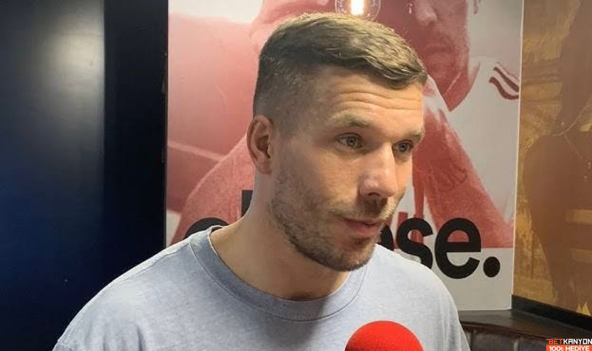 Lukas Podolski: “Galatasaray’ı hiç unutamıyorum.” (Express)