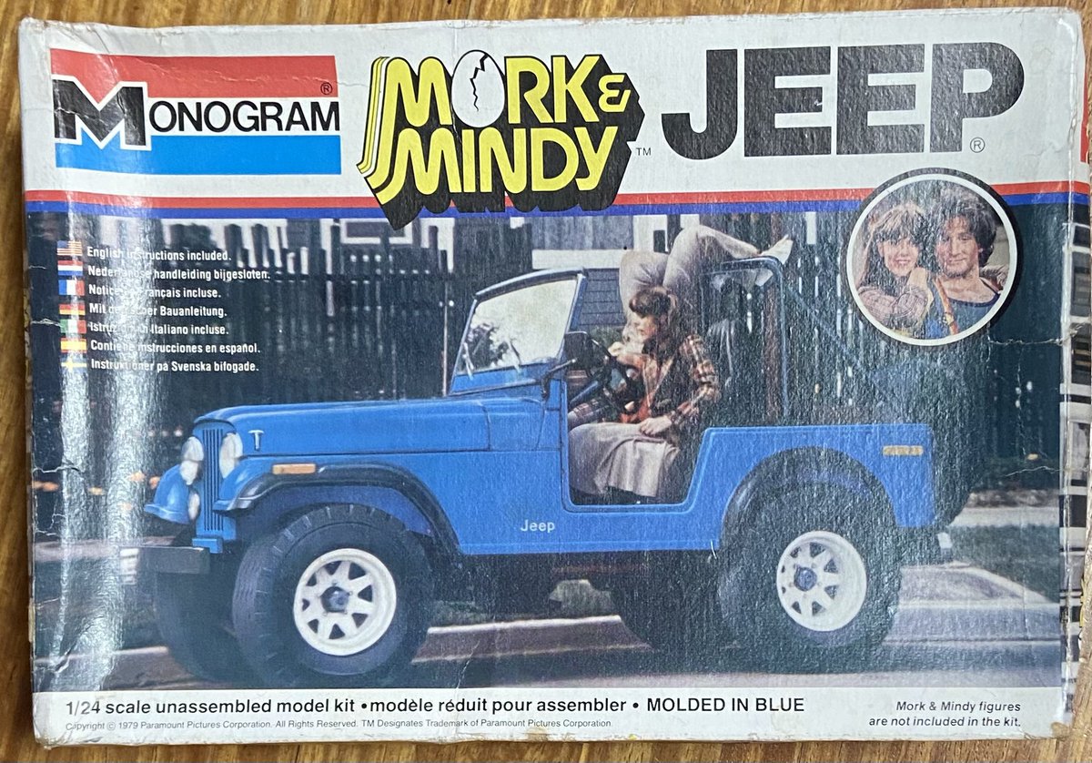 今日の出勤前モデリング

monogramのjeep cj6 ？
フレームにエンジンやらデフやら組んで着地。
ボディはフィニのカルソニックブルー、確かjeepの青ってこんな感じだよね？で決定。

今日は夜中迄の勤務で、模型は触れない。

では👍

#Enjoy
#アメリカンカープラモ