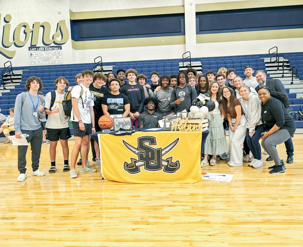GOD DID! 📝 (I'M SIGNED!) Appreciate everyone that made it out to celebrate signing day & thanks again to everyone that has supported me throughout this journey.  Excited about my future as a Pirate!  #stillgrateful #GoPirates