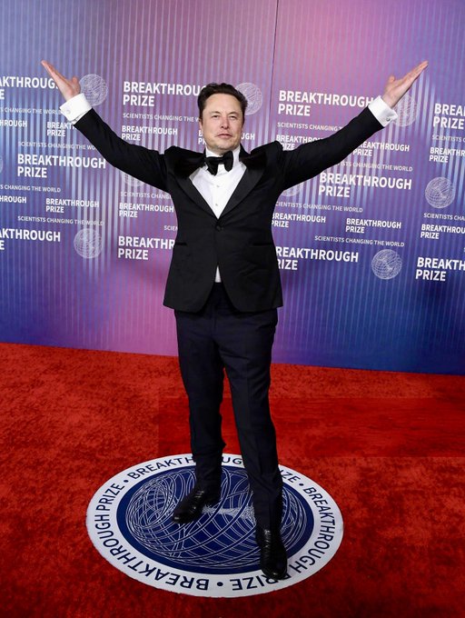 Elon Musk regains top spot as richest tech mogul! 
Mark Zuckerberg's net worth plummets by $20B as Tesla stock soars 12%
 #ElonMusk #MarkZuckerberg #TechTitans #WealthGap