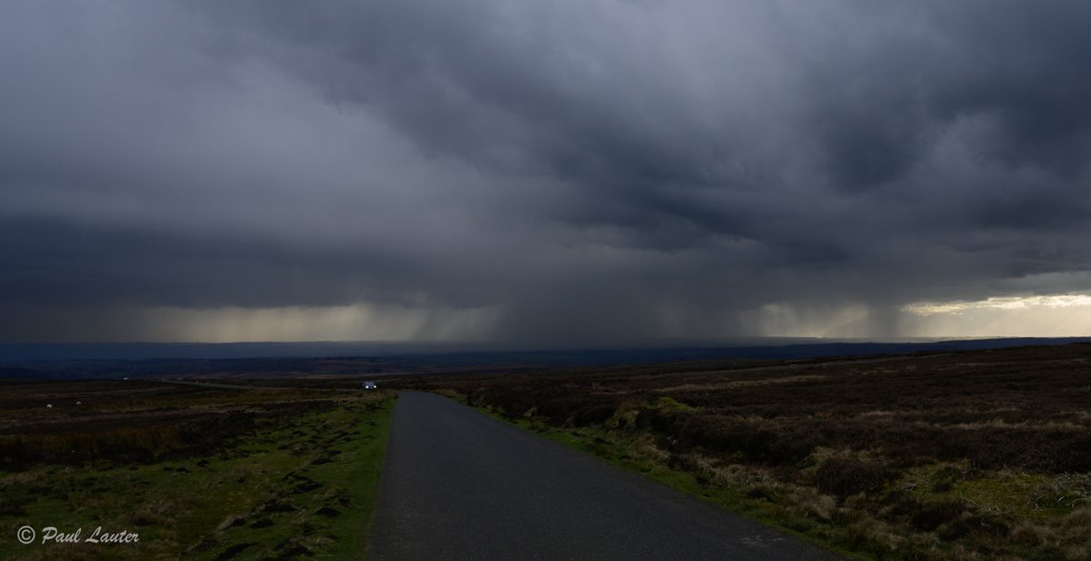 Storm over the York Moors National Park. 
(Best viewed on a large screen.)

#yorkshire #yorkmoors #stormyweather #stormyskies #thunderstorm #visityorkshire #landscapephotography #landscapelovers