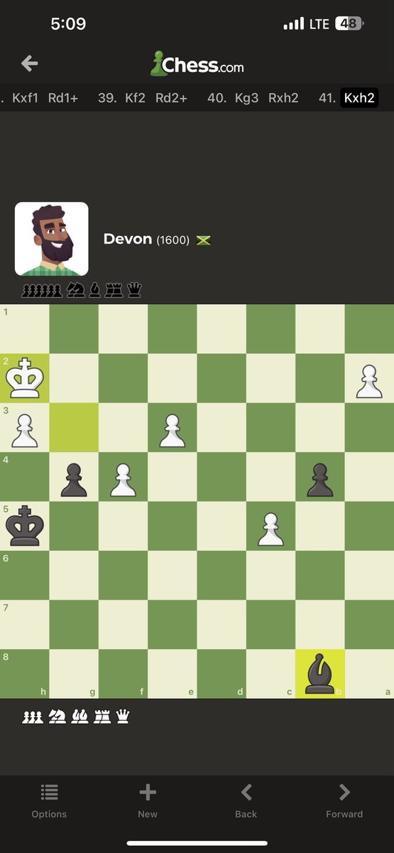 MrChokeArtist's tweet photo. Need help Chess Gods, I’m having a brain fart rn. @chesscom how do I win this end game lol https://t.co/xV2IZFoXsx