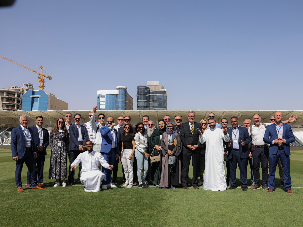 ▫️ The Ambassador of Belgium in Saudi Arabia @ph_gregoire visits #Alshabab Club, where he toured its facilities, and the lion's den. 🇧🇪🇸🇦