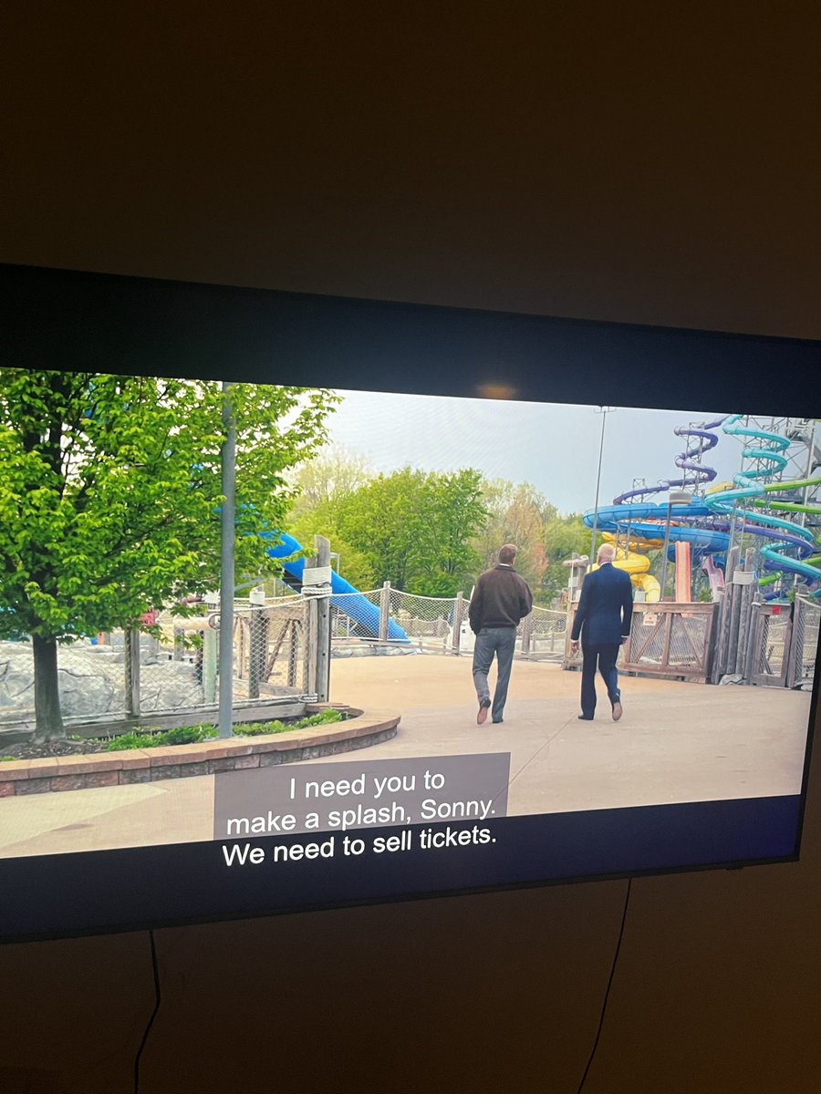 En tradition like no other. Filmen Draft Day - som opvarmning til den rigtige draft day.

Her - den mest geniale scene, hvor de går rundt i et forladt vandland uden anden grund end at det agerer backdrop til sætningen “I need you to make a splash, Sonny”.

Stor filmkunst! 🔥🏈