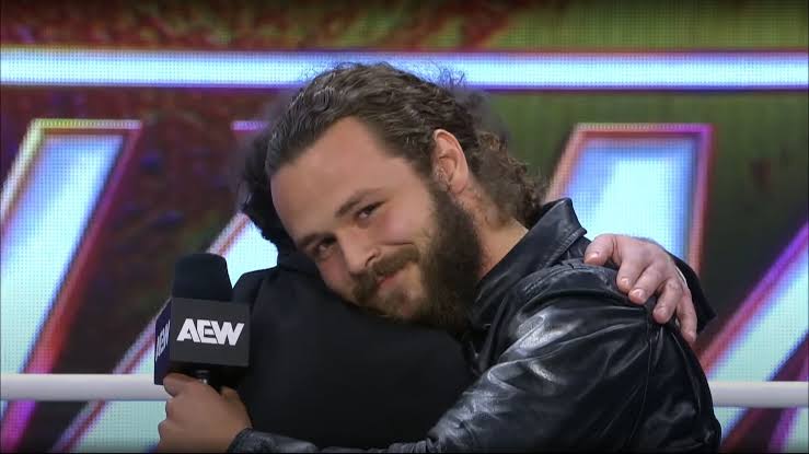 MittensInc's tweet photo. @ApolloACJ @HiImAidenSDN How I feel when I hug my bros https://t.co/xx15d35AHD