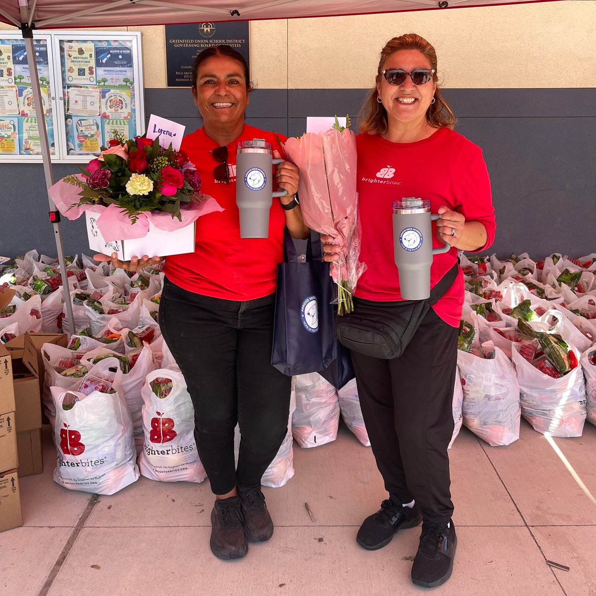 ASA extends heartfelt gratitude! Our 3-year partnership with @BrighterBites has transformed lives through nutritious meals, connections, and community. Special thanks to Lorena and Hope for their unwavering support, and to all parents for their dedication rain or shine.💙🐻‍❄️