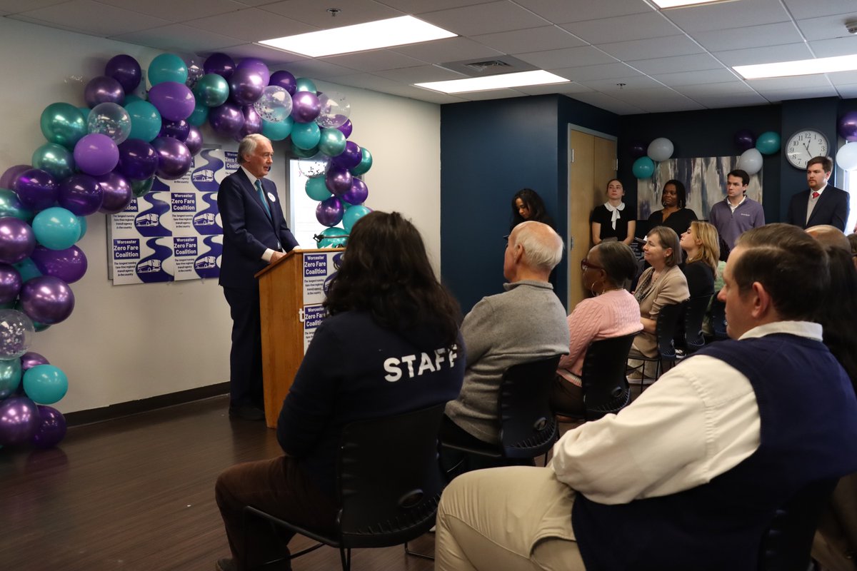 Ed Markey tweet media