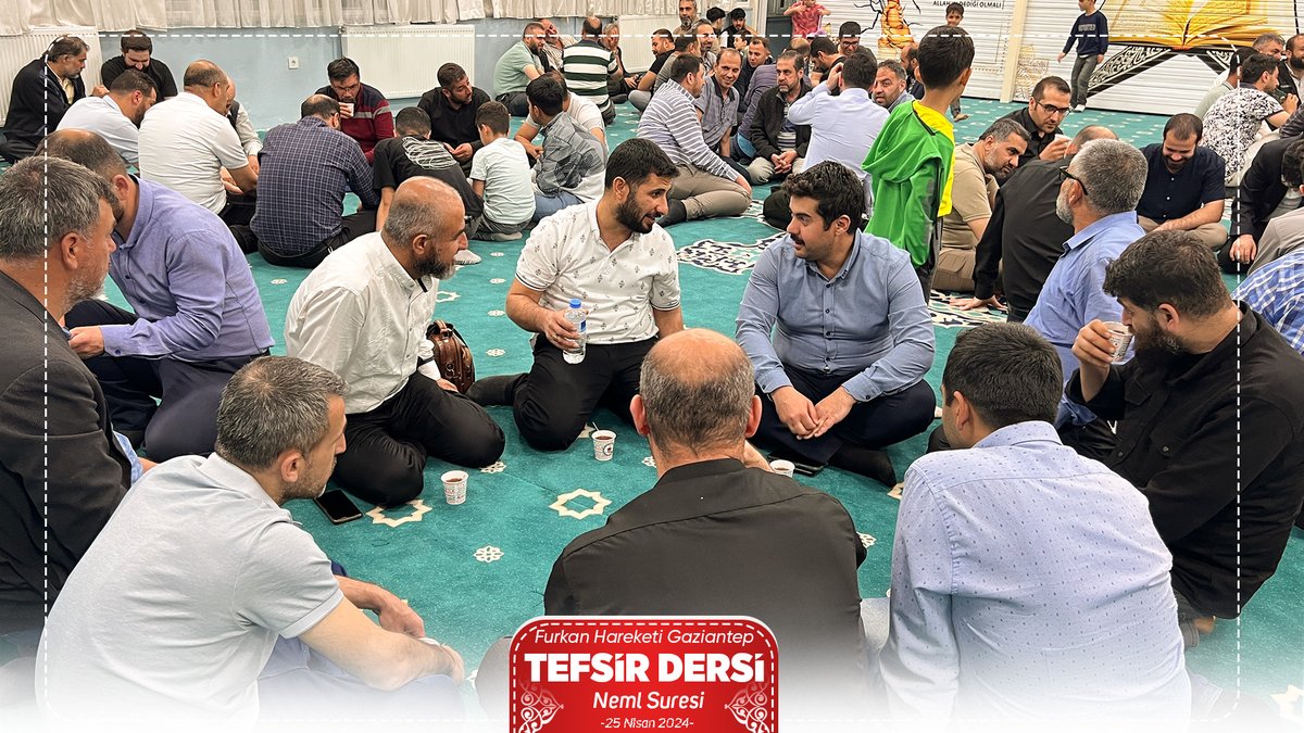 #TefsirDersi sonrası misafirlerimizle çay içip sohbet ettik.