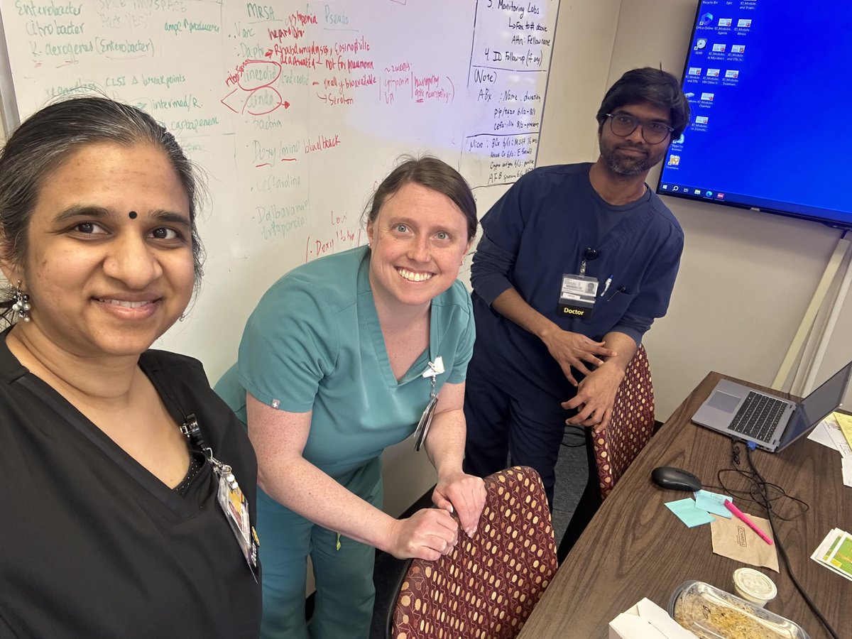Having fun in team 1 with Dr. Sekar. We hope you will be on team 1 more!!!
#IDfellows #IDtwitter