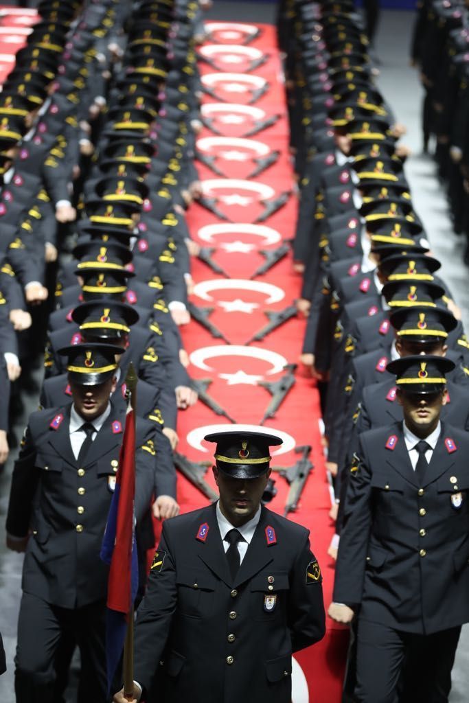 🔴Açık ve net söylüyoruz ! Parti olarak, MHP' Akp ile beraber olabilir, İYİ Parti kötü bir süreçten geçiyor olabilir, Zafer Partisi yalnız olabilir, BTP'nin etkisiz olduğunu düşünebilirsiniz, CHP' Atatürk'ün izinden gitmeyebilir. Partileri parti yapan, Devleti devlet yapan…