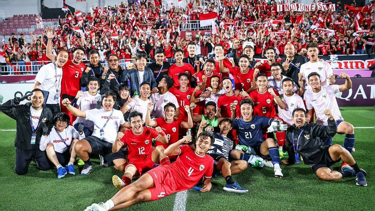 FaktaSepakbola's tweet photo. 🇮🇩🏟️ Timnas Indonesia selalu meraih kemenangan (TIDAK PERNAH KALAH) saat bermain di Abdullah bin Khalifa Stadium.

• Indonesia 1-0 Vietnam (Piala Asia 2023)✅
• Indonesia U-23 1-0 Australia U-23 (Piala Asia U-23 2024)✅
• Indonesia U-23 4-1 Yordania U-23 (Piala Asia U-23 2024)✅
• Indonesia U-23 2*-2 Korea Selatan U-23 (PK 11-10) (Piala Asia U-23 2024)✅

Masih 100% Winrate!✨👏🏻