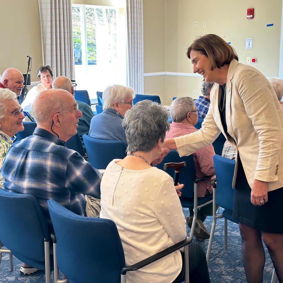 Huge thank you to the residents at RiverWoods Manchester for the wonderful conversation today about the issues impacting every family, across every generation, throughout NH! As governor, I will deliver for Granite Staters so that every working family can thrive. #NHPolitics