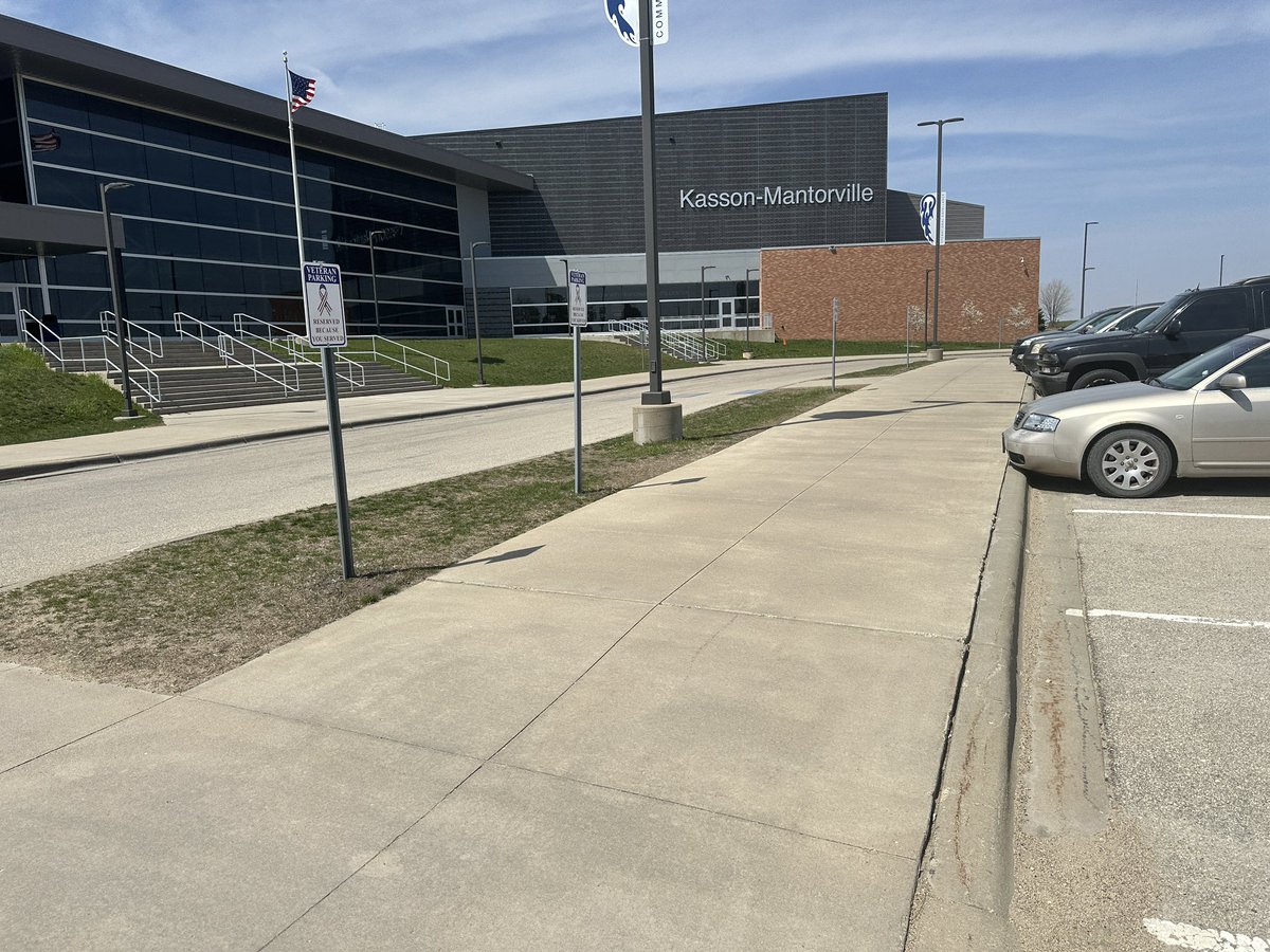 Appreciate the hospitality and opportunities to talk some football at Kasson-Mantorville HS ☄️ home of current Beaver <a href="/MattDonovan22/">Matthew Donovan</a> 🦫