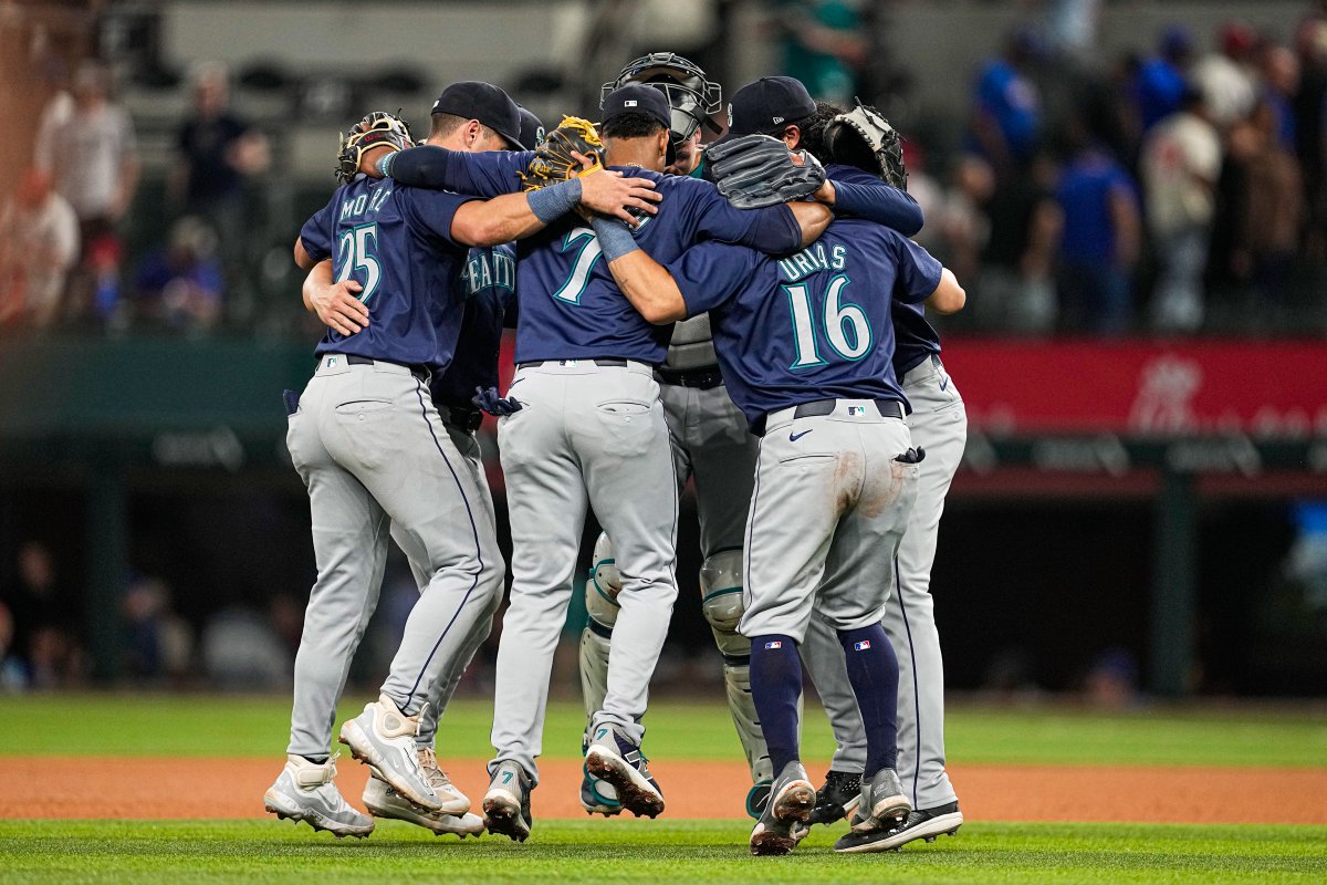 Mariners tweet picture