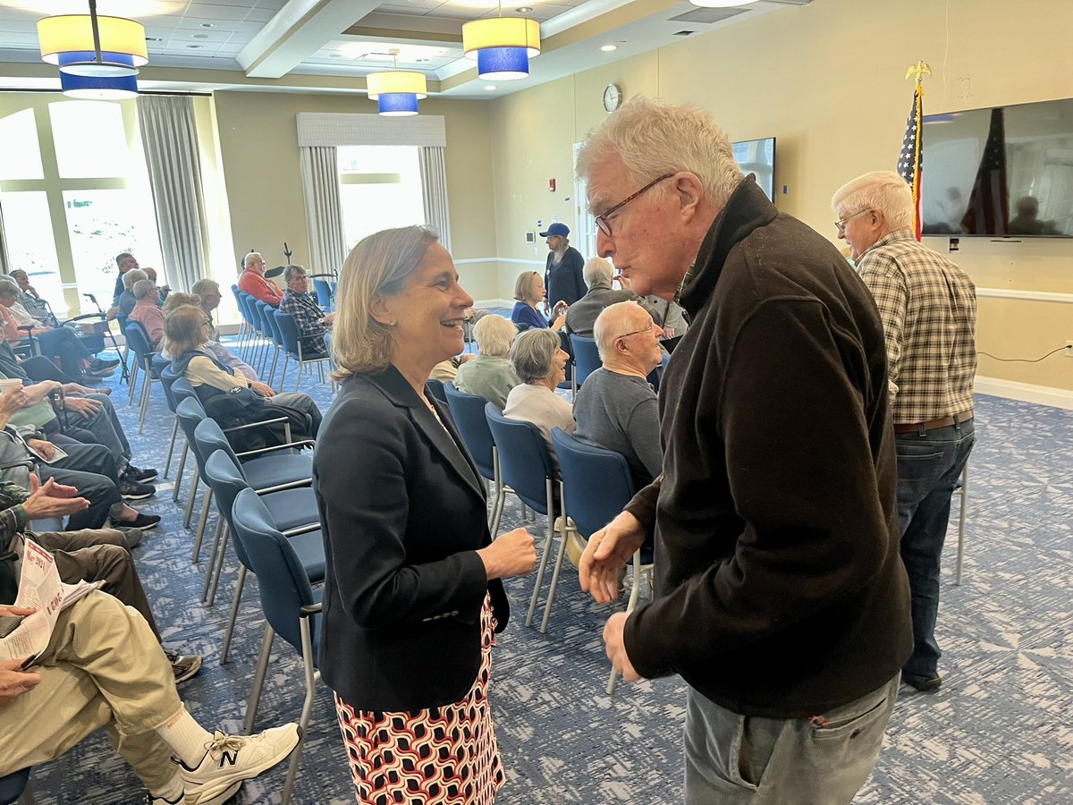 JoyceCraigNH's tweet photo. Thank you to Riverwoods Manchester for hosting such an engaging and in-depth candidate forum today. It was a joy to speak with you all and share our vision of creating new opportunities to succeed for Granite Staters in every corner of NH. #NHPolitics https://t.co/QWfcyoOuSO
