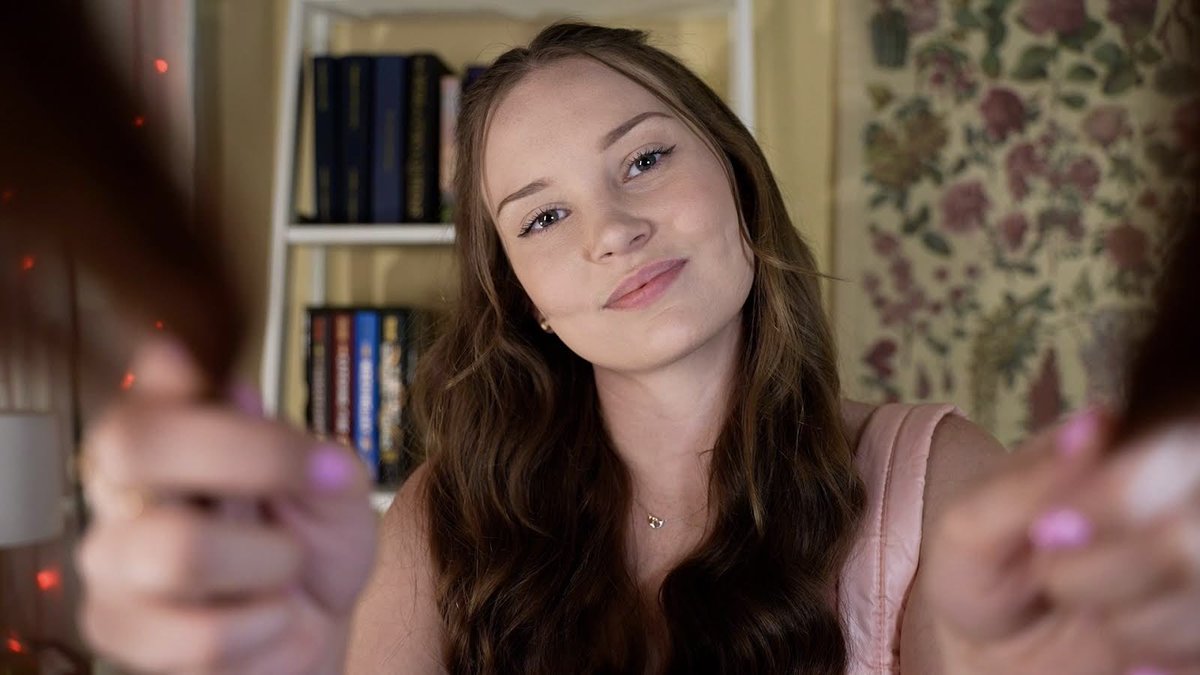 NEW VID 🩷

ASMR Girl in the Back of Class Plays With Your Hair
youtu.be/pEN3uajcPY0