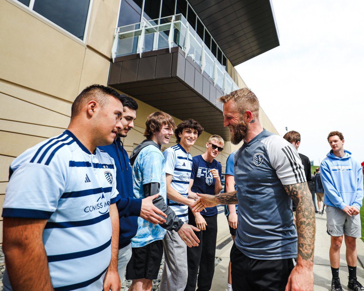 📰 Transaction News: 16 players signed their contract to join our Special Olympics Unified Team! These athletes will represent @sportingkc in matches in Minnesota and at @cmpark!