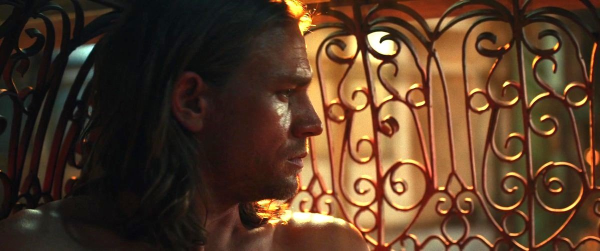 Charlie Hunnam - Shantaram