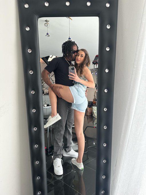 Bts with the lovely @ScarlettPageXo  She&rsquo;s so beautiful 😘😘 https://t.co/0G7H6w0lQC<a class="tags" target="_blank" title="On Twitter" href="/?out=eyJ0eXAiOiJKV1QiLCJhbGciOiJIUzUxMiJ9.eyJpYXQiOjE3MjAyNjIzNDMsImlzcyI6InR3cG9ybnN0YXJzLmNvbSIsIm5iZiI6MTcyMDI2MjM0MywiZXhwIjoxNzUxNzk4MzQzLCJyZWRpcmVjdF91cmwiOiJodHRwczovL3R3aXR0ZXIuY29tL1NjYXJsZXR0UGFnZVhvIn0.WbPUZvtSF_euTzMCo9oMWoLBpYEOP-pBlPznnDGpEYWs6k88g5TxQU0DlKtm--j8PuJAaqU1TjInW-3TAnKebw">@ScarlettPageXo</a><a href="/tag/richbabydaddy"class="tags"><span>#richbabydaddy</span></a>