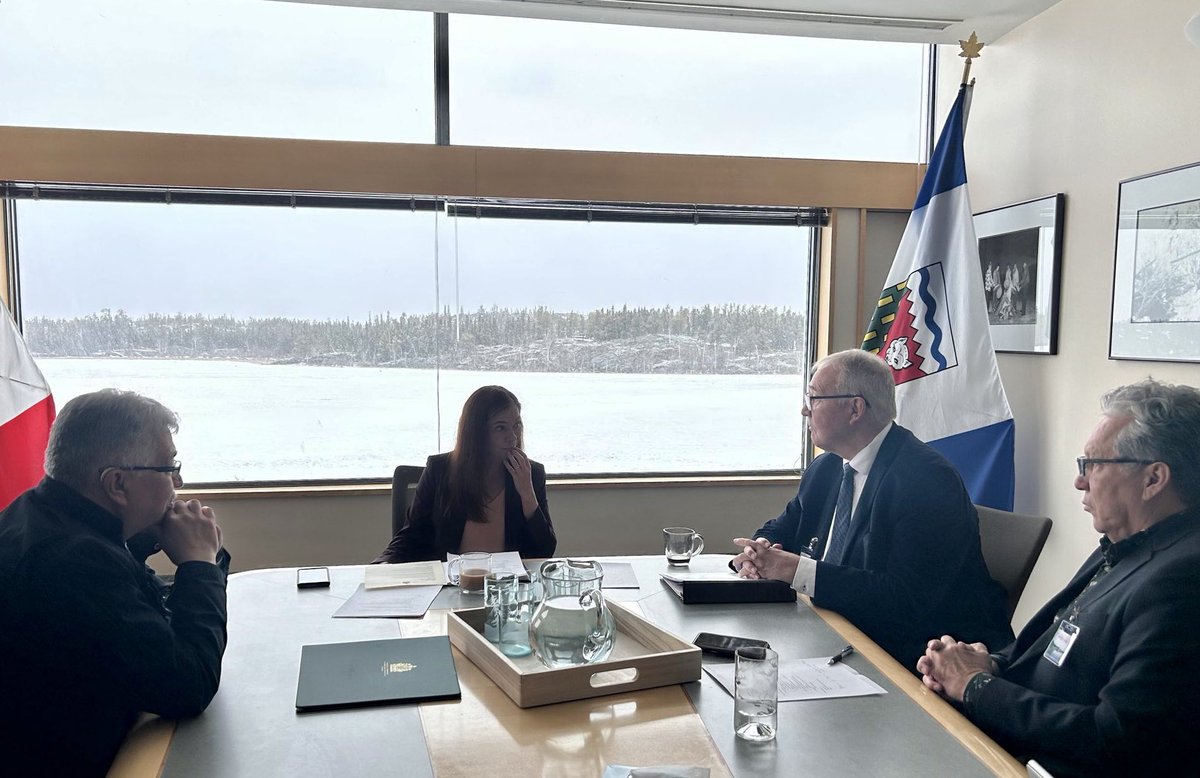 Through Our North, Strong and Free, we’ve made clear that our job number one is to strengthen northern and Arctic defence.

I met today with Northwest Territories Deputy Premier @CWawzonek to discuss this plan – and the economic and infrastructure benefits of defence investment.