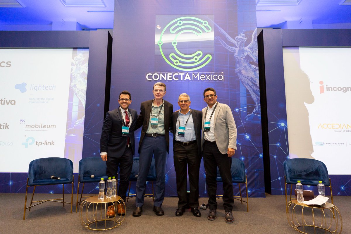 TelefonicaMX's tweet image. Nuestro Líder de Marketing de Servicios Digitales de @MovistarEmpMX Rodolfo López participó en el panel “Soluciones tecnológicas que transforman los negocios” de #ConectaMexico2024