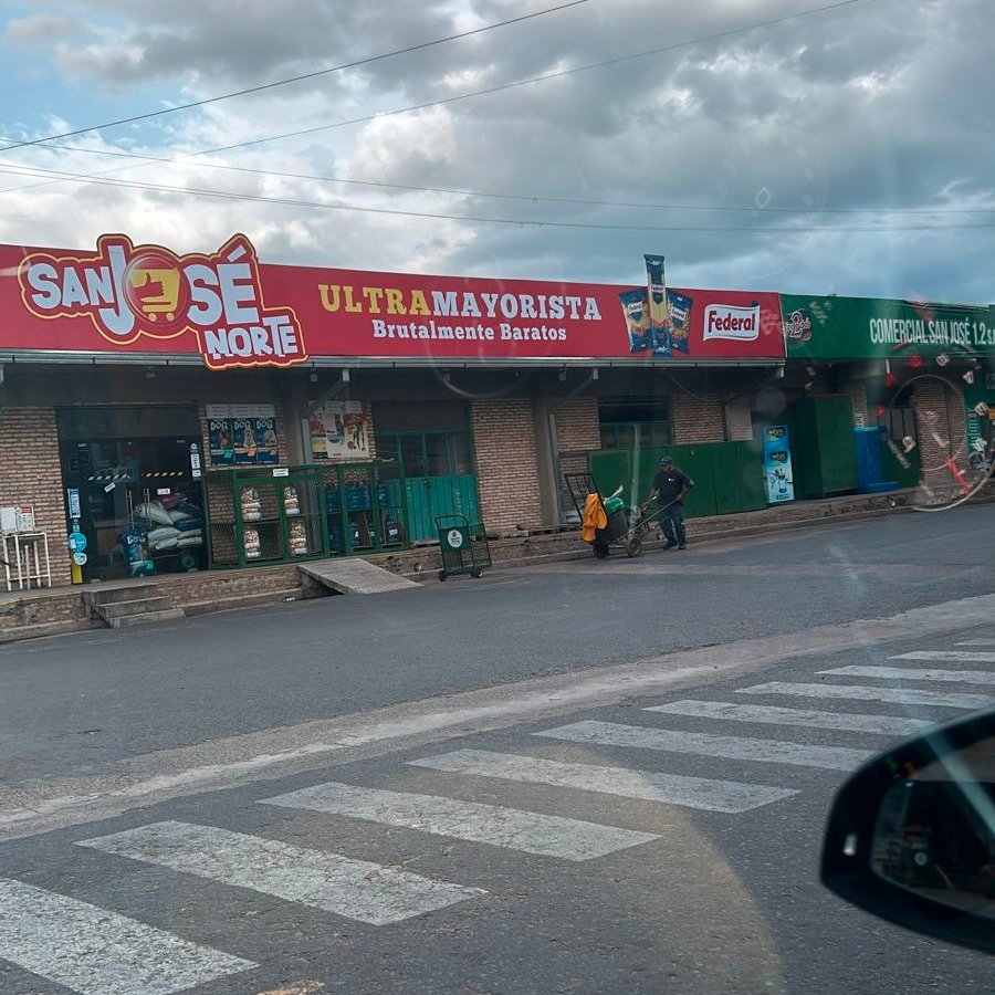 SraAhorro's tweet photo. #INFOSUPER
Hace poco me recomendaron un super que se llama Comercial SAN JOSE, en el Abasto Norte que además de tener buenos precios tiene envíos, armé un pedido y comparé  el mismo pedido en otro super y me sale 51.000 mas económico + https://t.co/dDotFxZliQ