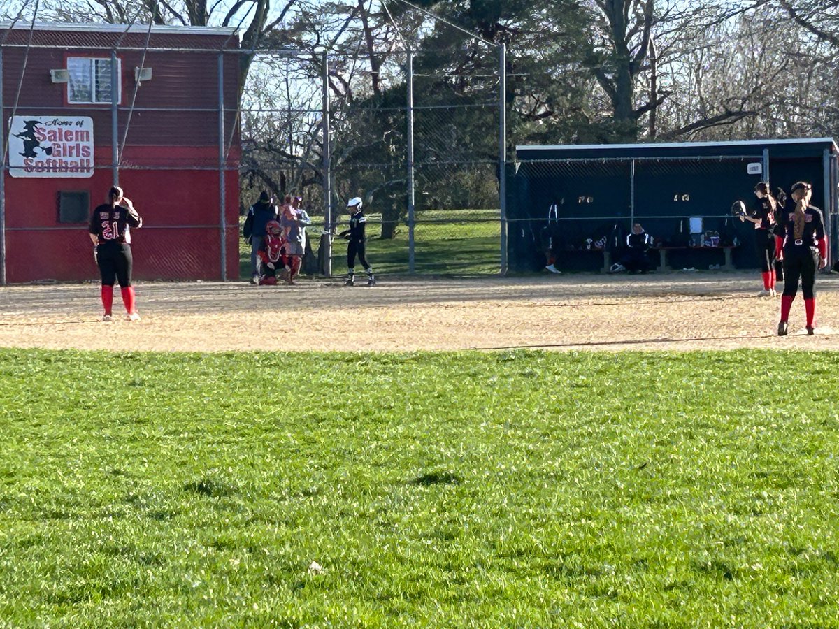 @_salemhigh_ vs. Salem Academy Softball 🥎 11-5!!! SHS Witches!!!! ♥️🖤🤍 #explorecreatebelong