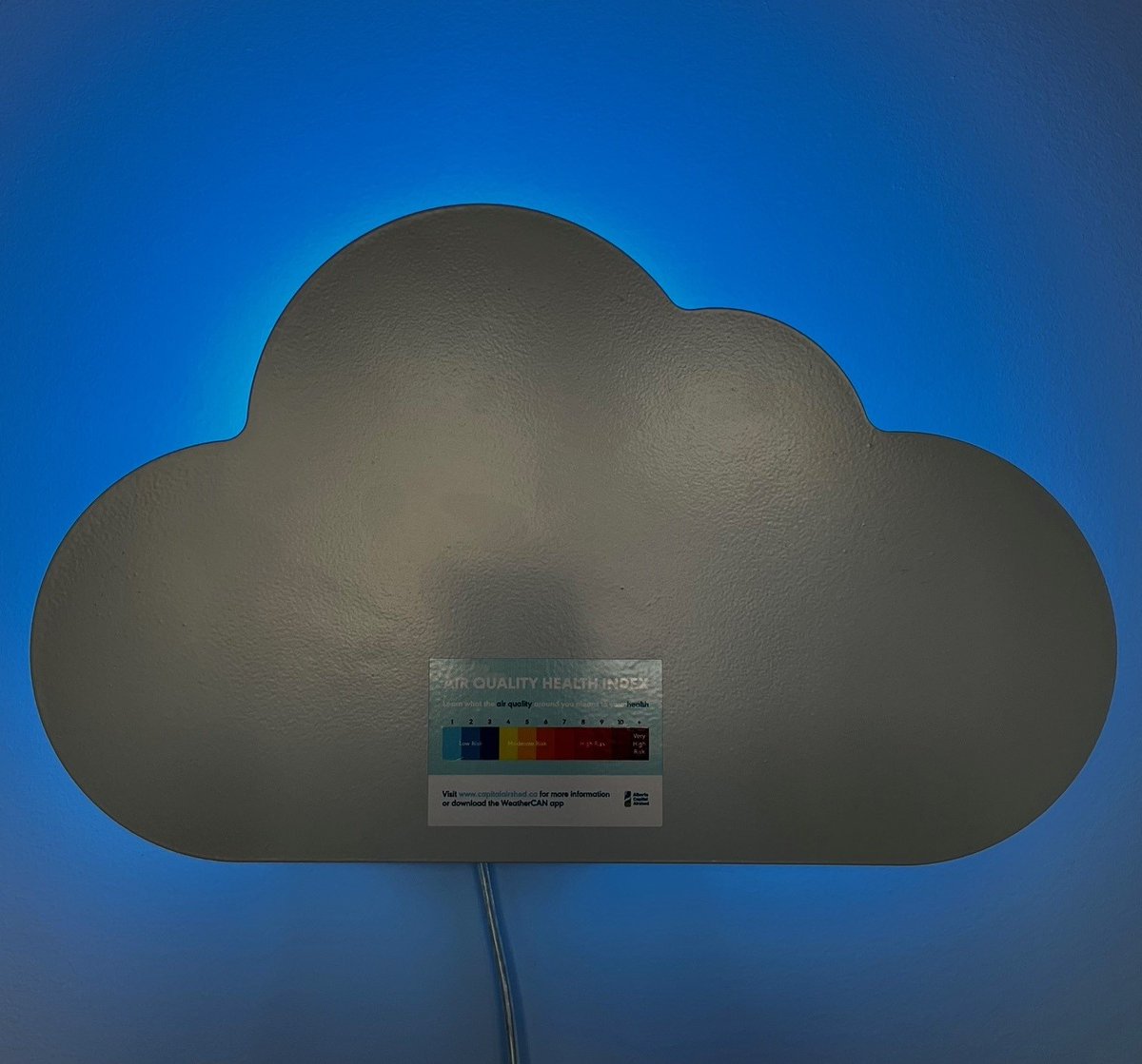 Did you know you can program your own Air Quality Health Index lamp, that changes colour with the AQHI? You can find instructions here, courtesy of @CityofEdmonton / @YEGclimate : edmonton.ca/sites/default/…