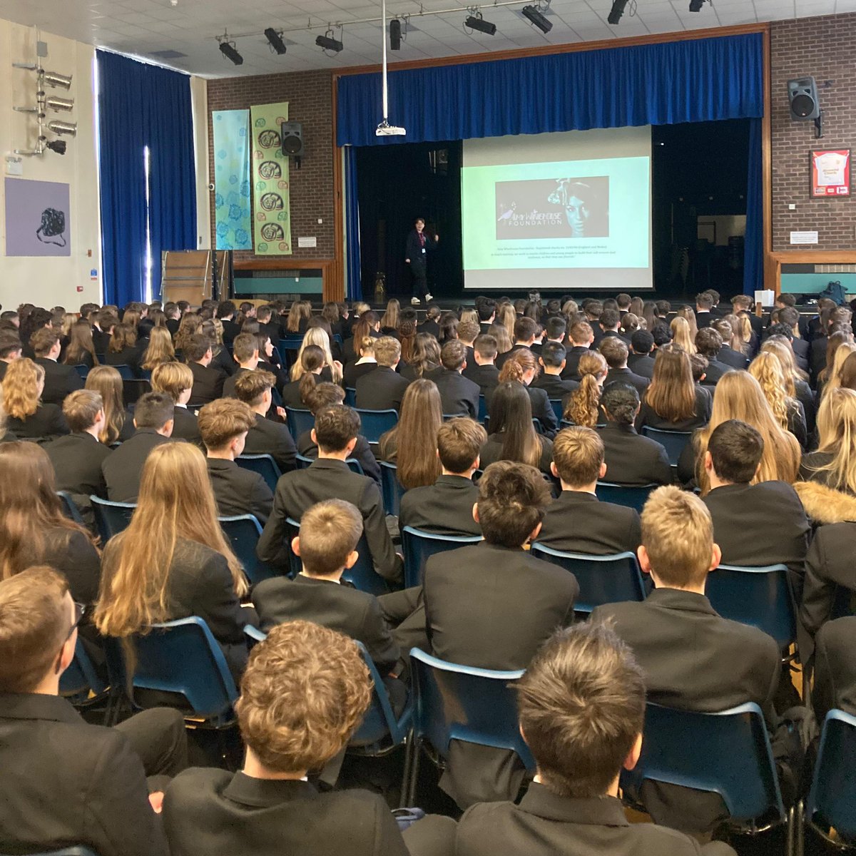 Great to be back @FerndownUpper in #Dorset - an outstanding school where #resilience is a core value. This week we’ve been working with yrs 9, 10 & 12. A key focus was on how to help others if they are struggling. Thank you Ferndown Upper school for having us!