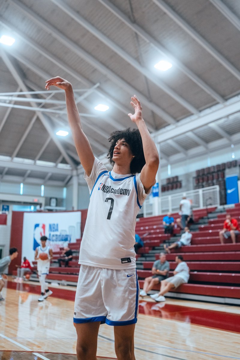 2024 6'11 prospect Alonso “Zo” Easterling tells me that he's heard from the following since re-opening his recruitment from Gardner Webb. Holy Cross Lehigh ACU VMI Maine NJIT GA Southern NMSU Marist Canisius Colgate Wofford Played for the Argentinian National Team.