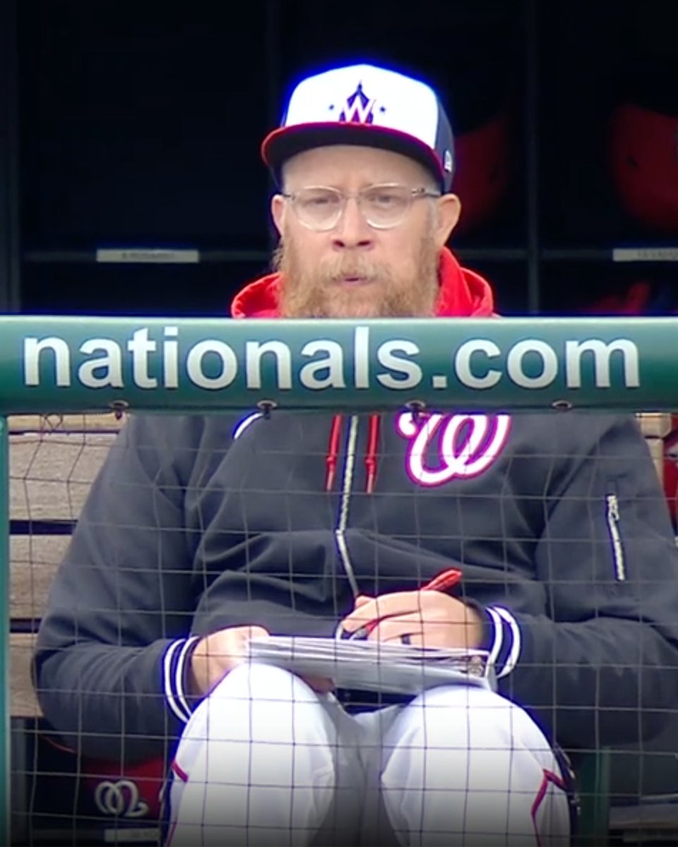 Cut4's tweet image. me in class during an 8 am